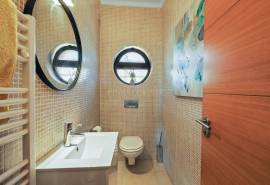 Ferragudo - 2+1 bedroom end townhouse with sea views and private pool