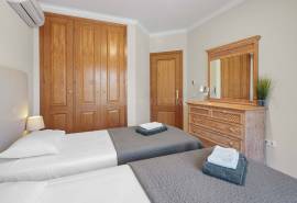 Carvoeiro - Charming 3-Bedroom Villa with Heated Pool Near Carvoeiro