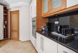 Carvoeiro - Charming 3-Bedroom Villa with Heated Pool Near Carvoeiro