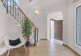 Carvoeiro - Charming 3-Bedroom Villa with Heated Pool Near Carvoeiro