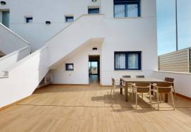 Ground floor bungalow with terraces, garage and common areas in Torrevieja