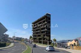 Split, Mejaši: Luxury New-Build Office with Loggia and Elevator