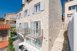 Hvar villa in the center 20m from the sea