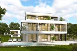 Podstrana - a luxurious villa with a swimming pool in the immediate vicinity of the sea
