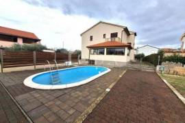 House with garden and pool in prime location, Krk