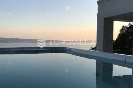 Dugi Rat, Jesenice, stone house with swimming pool and sea view, quiet location