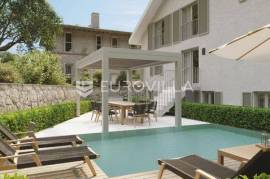 Krk Island, Malinska, excellent one-bedroom apartment 47 m², pool, terrace and garden