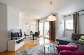 Zadar, Diklovac, comfortable two-bedroom apartment with sea view