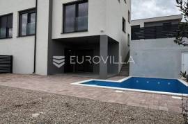 Vodice, modern semi-detached house with pool, new build, 169,89 m²