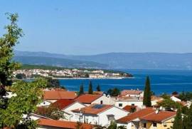 ATTRACTIVE APARTMENT WITH SEA VIEW, IN A QUIET LOCATION!