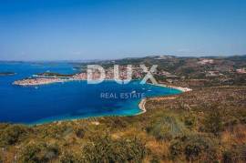 PRIMOŠTEN - Building land with location permit + agricultural part!
