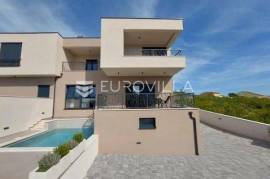 Vodice, luxury duplex apartment with pool and garage, fully furnished