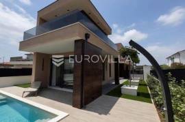 Vodice, luxury villa with pool, new build, plot 480 m²