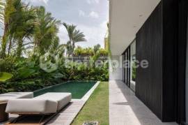 A Masterpiece of Japandi Elegance in Nyanyi: Luxurious 3-Bedroom Villa with Ocean Views and Timeless Tropical Serenity