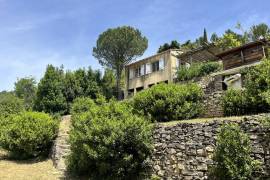 Superb Little Farmhouse Built In 2005, With 75 M2 Of Living Space On A Terraced Plot Of 2540 M2 With A Swimming Pool And Lovely Views.