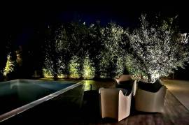 Superb Fully Renovated Contemporary Villa In A Secure Residence With 200 M2 Of Living Space On A 1350 M2 Plot With Petanque Court And Heated Pool.