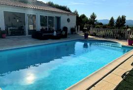 Set In A True Haven Of Peace, Surrounded By Olive Trees, Superb Villa And Independent Guest House On A 4782 M2 Plot With Pool And Views.