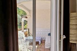 Set In A True Haven Of Peace, Surrounded By Olive Trees, Superb Villa And Independent Guest House On A 4782 M2 Plot With Pool And Views.