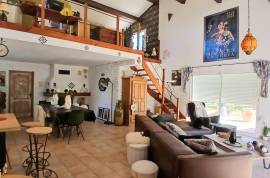 Set In A True Haven Of Peace, Surrounded By Olive Trees, Superb Villa And Independent Guest House On A 4782 M2 Plot With Pool And Views.