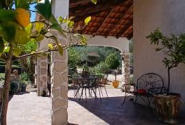 Set In A True Haven Of Peace, Surrounded By Olive Trees, Superb Villa And Independent Guest House On A 4782 M2 Plot With Pool And Views.