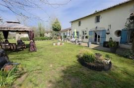 Exceptional 5 Bedroom Family Home for Sale - Nouic 87