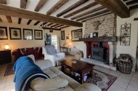Exceptional 5 Bedroom Family Home for Sale - Nouic 87