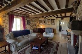 Exceptional 5 Bedroom Family Home for Sale - Nouic 87