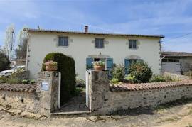 Exceptional 5 Bedroom Family Home for Sale - Nouic 87