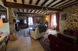 Exceptional 5 Bedroom Family Home for Sale - Nouic 87