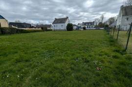 Detached House with Landscaped Garden