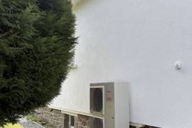 Detached House with Landscaped Garden