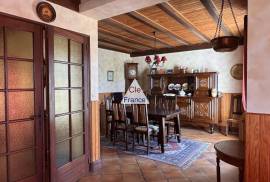 Detached Villa Style House with Landscaped Garden