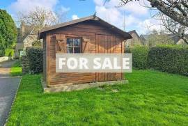 Detached Country House with Landscaped Garden
