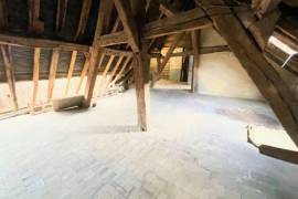 Apartment for Sale in Historic District