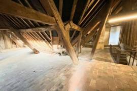 Apartment for Sale in Historic District