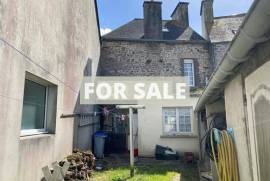 Town House With Courtyard