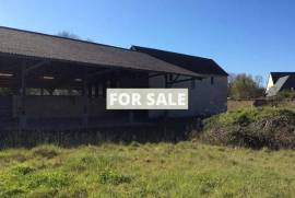Property with Several Outbuildings to Renovate