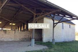 Property with Several Outbuildings to Renovate