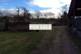 Property with Several Outbuildings to Renovate