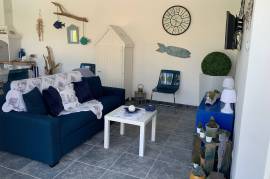 Detached Villa with Pool And Independent Guest House