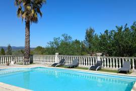 Detached Villa with Pool And Independent Guest House