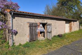 Detached Country House with Outbuildings