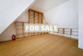 Detached Villa with Swimming Pool