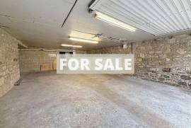 Detached Villa with Swimming Pool