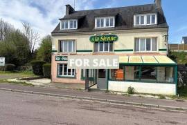Former Restaurant with Apartment