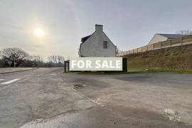 Former Restaurant with Apartment