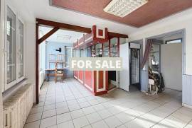 Former Restaurant with Apartment