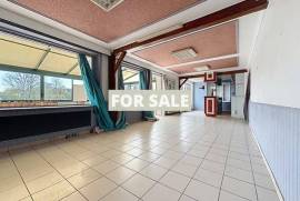 Former Restaurant with Apartment