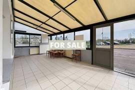 Former Restaurant with Apartment