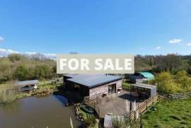 Eco-Friendly & Self-Sufficient Lifestyle Property